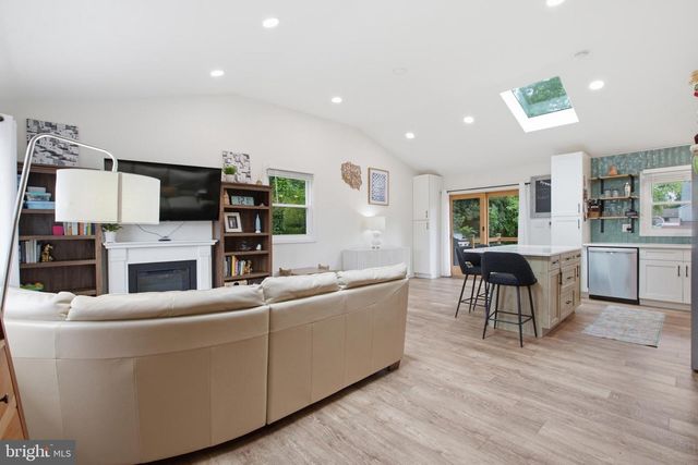 14 WARDMAN AVE, Ewing, NJ 08638