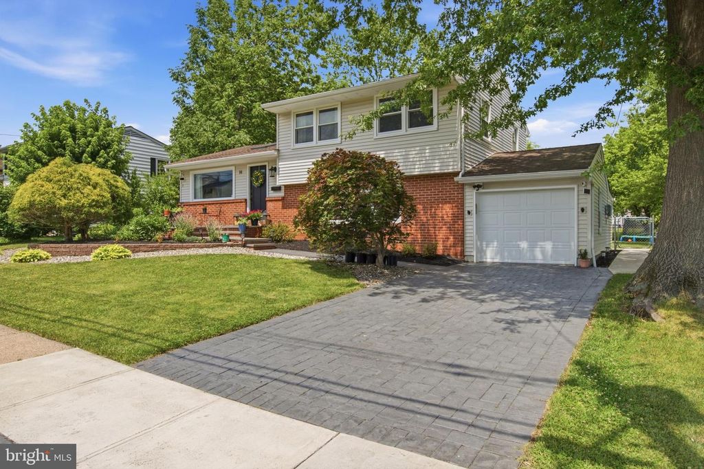 14 WARDMAN AVE, Ewing, NJ 08638