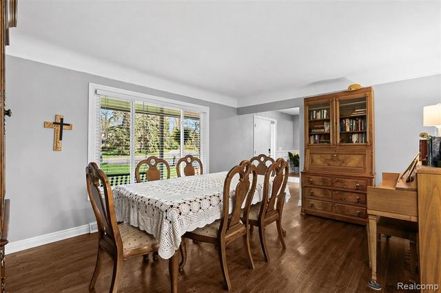 1425 Shankin Drive, Wolverine Lake, MI 48390