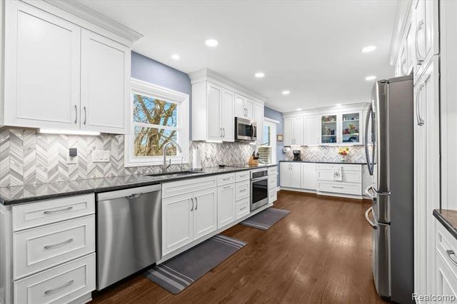 1425 Shankin Drive, Wolverine Lake, MI 48390