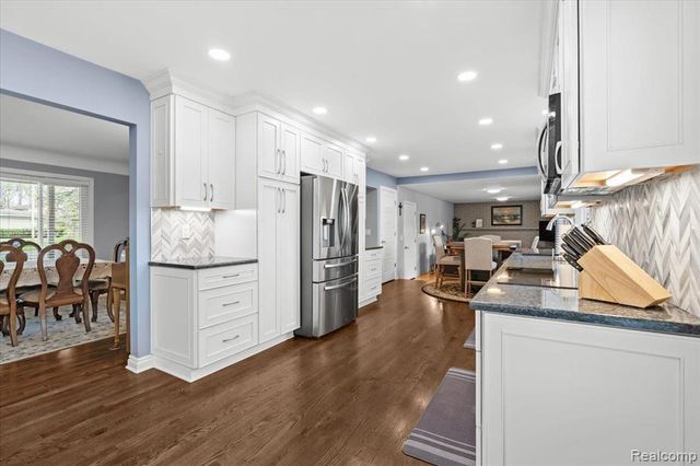 1425 Shankin Drive, Wolverine Lake, MI 48390