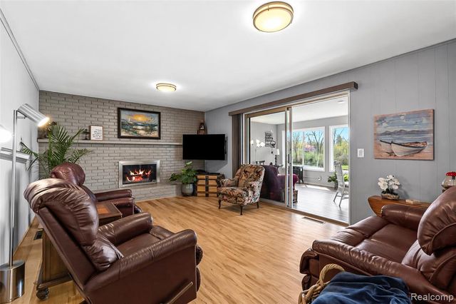 1425 Shankin Drive, Wolverine Lake, MI 48390