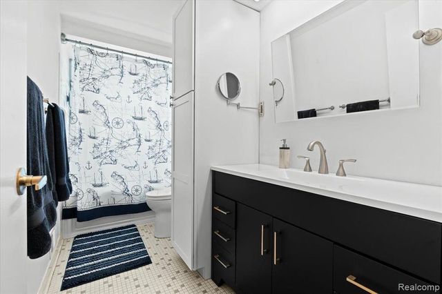 1425 Shankin Drive, Wolverine Lake, MI 48390