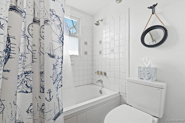 1425 Shankin Drive, Wolverine Lake, MI 48390