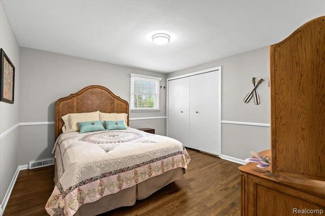 1425 Shankin Drive, Wolverine Lake, MI 48390