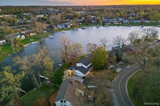 1425 Shankin Drive, Wolverine Lake, MI 48390