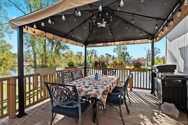 1425 Shankin Drive, Wolverine Lake, MI 48390