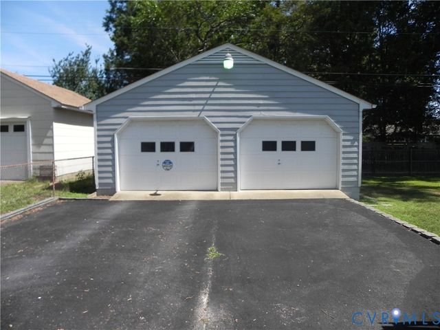 108 E Gray St, Sandston, VA 23150