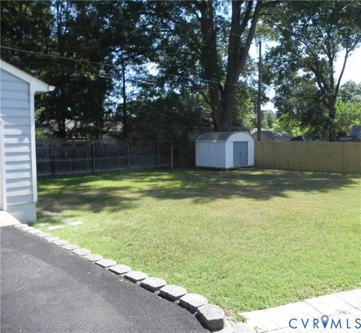 108 E Gray St, Sandston, VA 23150