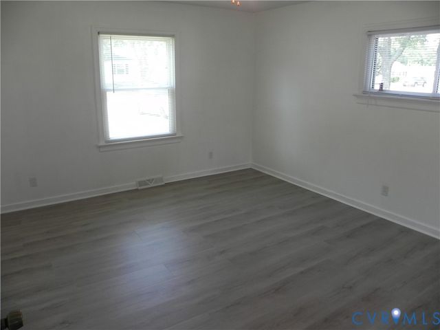 108 E Gray St, Sandston, VA 23150
