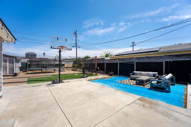 283 Lafayette Drive, Oxnard, CA 93036