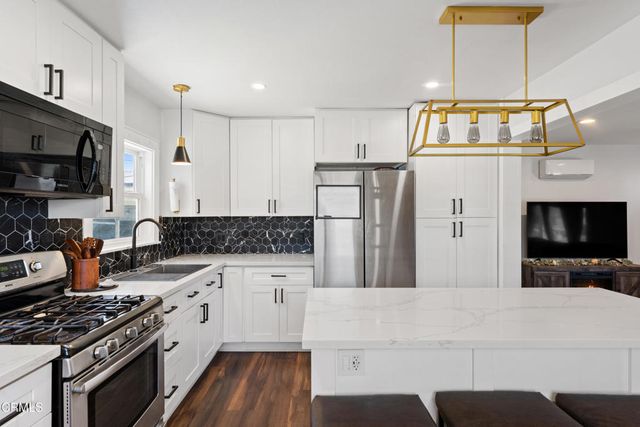 283 Lafayette Drive, Oxnard, CA 93036