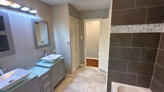 6609 Genoa Road, Fort Worth, TX 76116