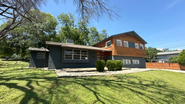 6609 Genoa Road, Fort Worth, TX 76116
