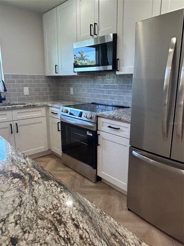 428 62ND STREET, Holmes Beach, FL 34217