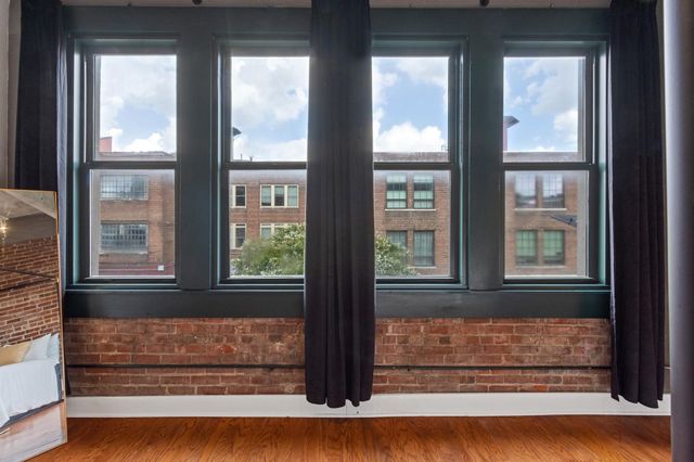 408 S Front St Apt 301, Memphis, TN 38103