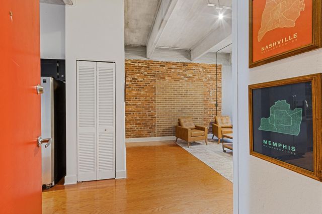 408 S Front St Apt 301, Memphis, TN 38103