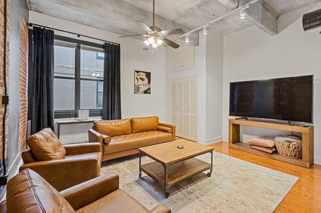 408 S Front St Apt 301, Memphis, TN 38103