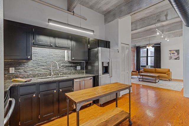 408 S Front St Apt 301, Memphis, TN 38103