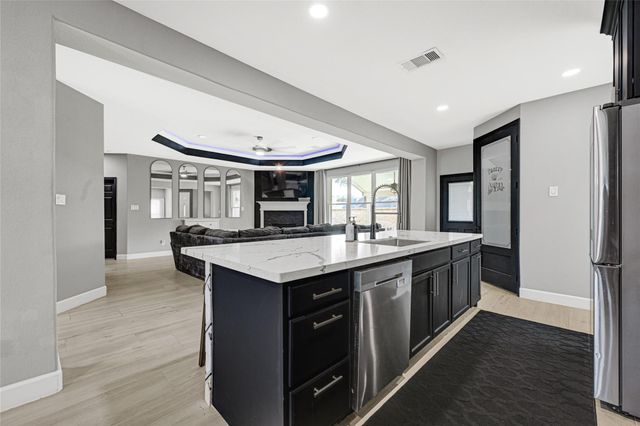 1565 Segovia Drive, League City, TX 77573