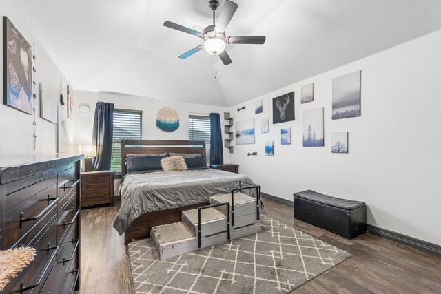 9409 NW 87th Place, Yukon, OK 73099