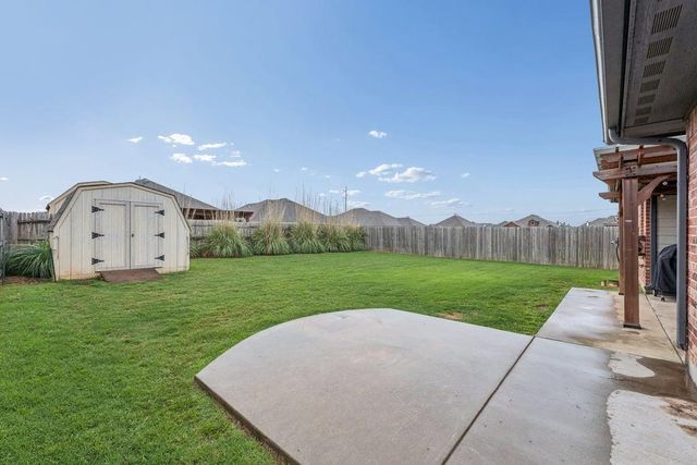 9409 NW 87th Place, Yukon, OK 73099