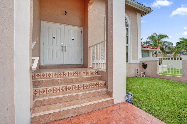 15620 Canterbury Court, Davie, FL 33331