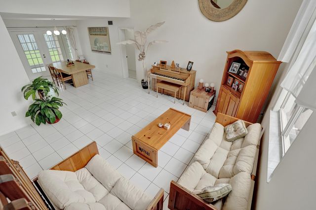 15620 Canterbury Court, Davie, FL 33331