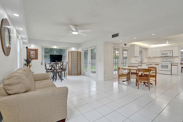 15620 Canterbury Court, Davie, FL 33331