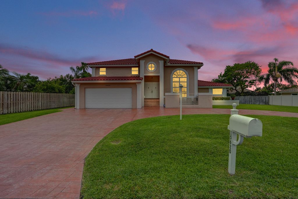 15620 Canterbury Court, Davie, FL 33331