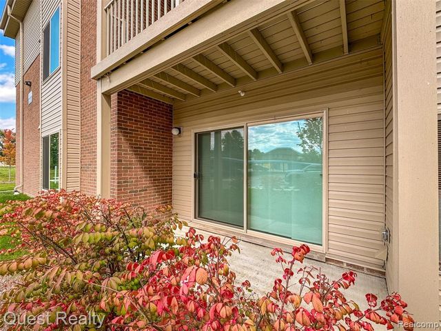 39021 Prentiss Street 303, Harrison Twp, MI 48045