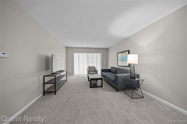 39021 Prentiss Street 303, Harrison Twp, MI 48045