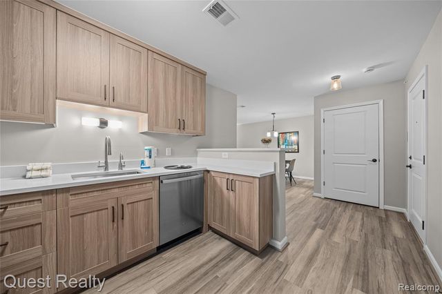 39021 Prentiss Street 303, Harrison Twp, MI 48045