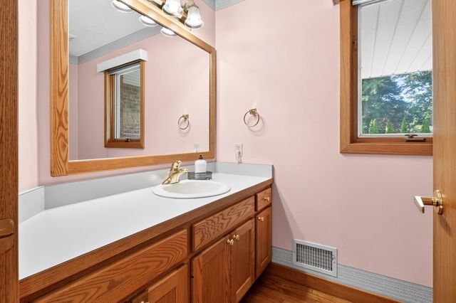 1327 Mulberry Lane, St. Joseph, MI 49085