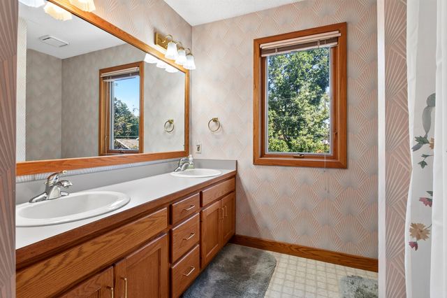 1327 Mulberry Lane, St. Joseph, MI 49085