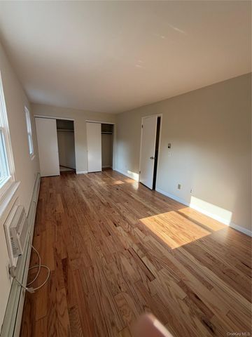 502 Harbor View Court, Beacon, NY 12508