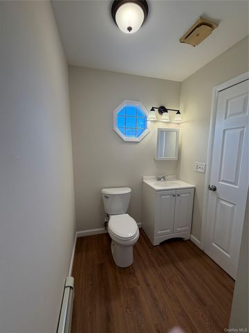 502 Harbor View Court, Beacon, NY 12508