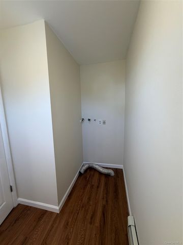 502 Harbor View Court, Beacon, NY 12508