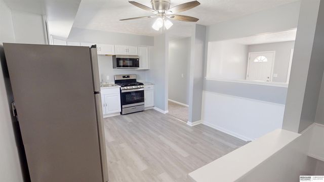 6060 Camden Avenue, Omaha, NE 68104