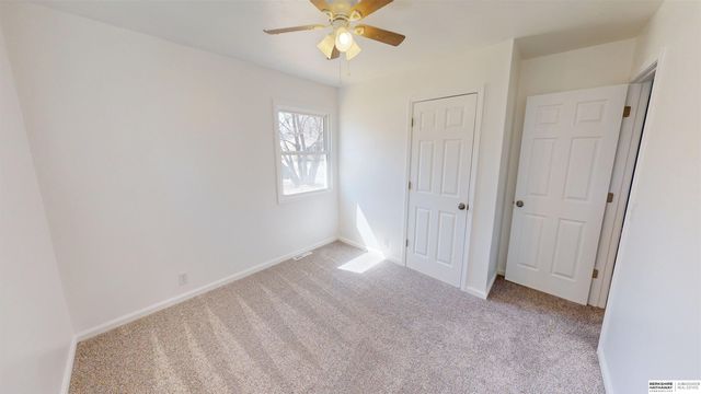 6060 Camden Avenue, Omaha, NE 68104