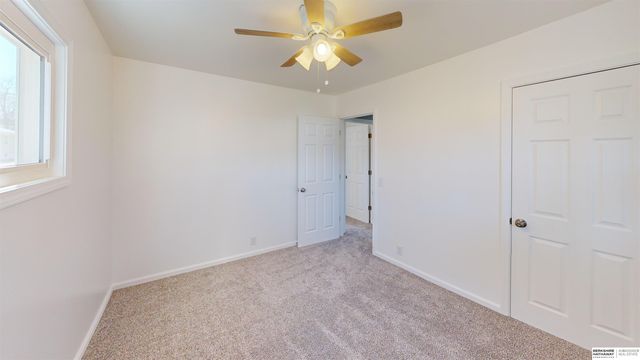 6060 Camden Avenue, Omaha, NE 68104