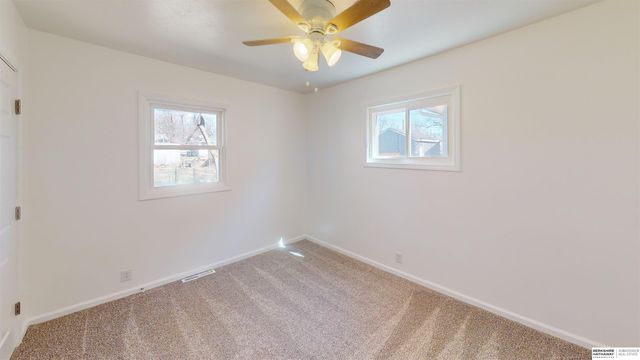 6060 Camden Avenue, Omaha, NE 68104