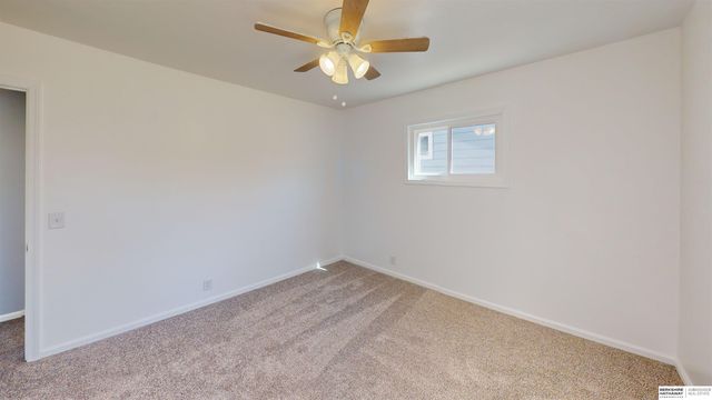 6060 Camden Avenue, Omaha, NE 68104