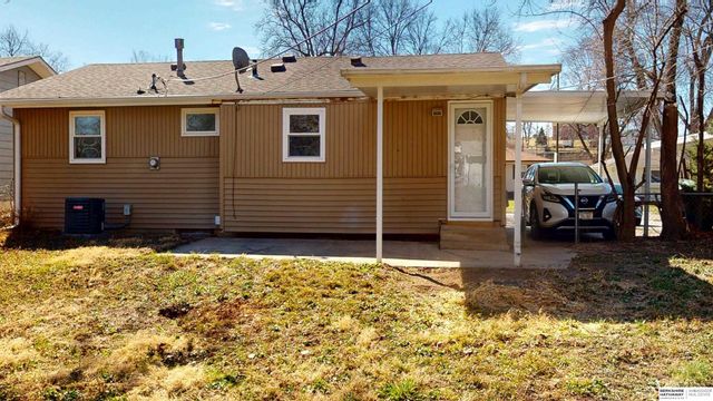 6060 Camden Avenue, Omaha, NE 68104