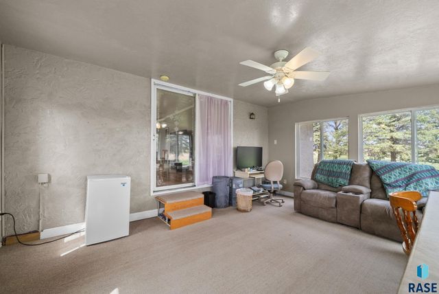 26470 484th Ave Avenue, Valley Springs, SD 57068