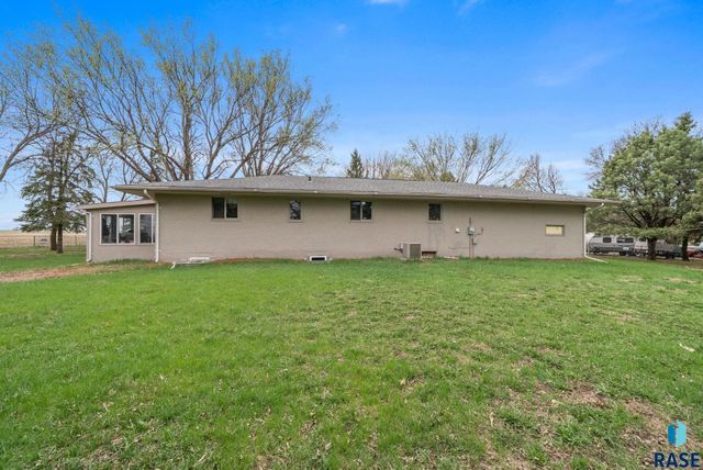 26470 484th Ave Avenue, Valley Springs, SD 57068