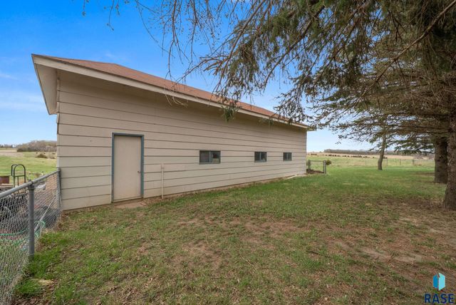 26470 484th Ave Avenue, Valley Springs, SD 57068