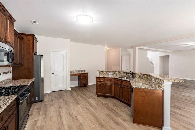 325 Ivy Lane, Senoia, GA 30276