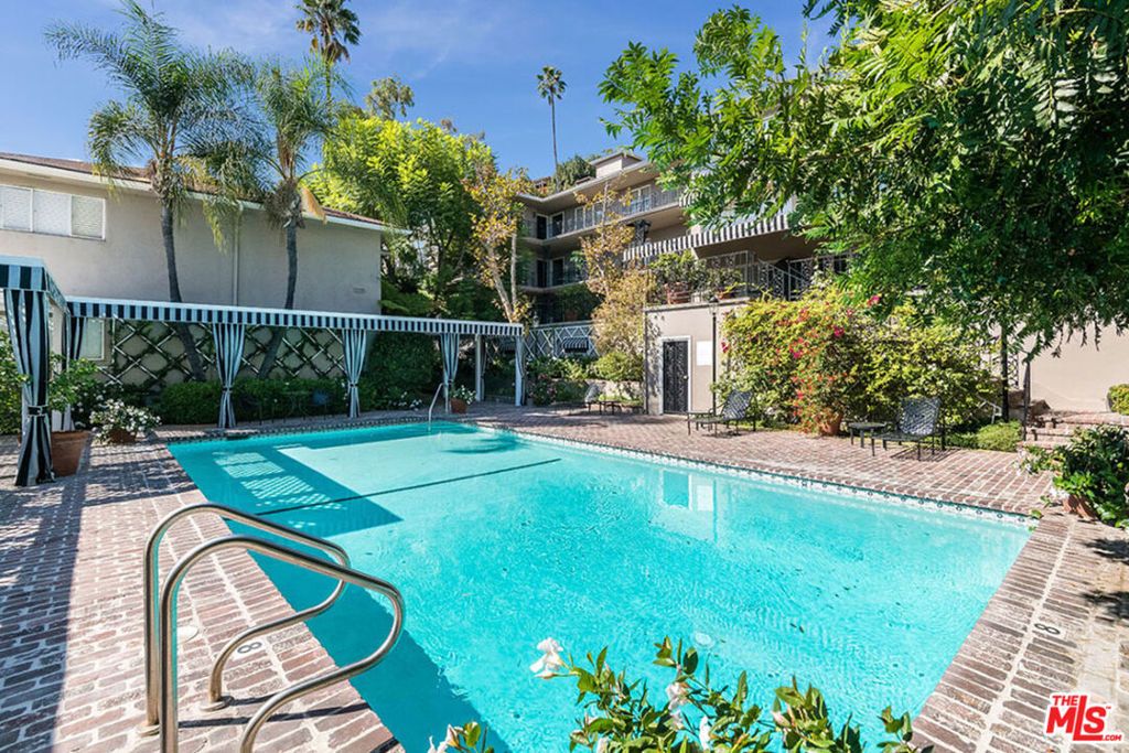 1225 Sunset Plaza Drive 2, West Hollywood, CA 90069 — exterior