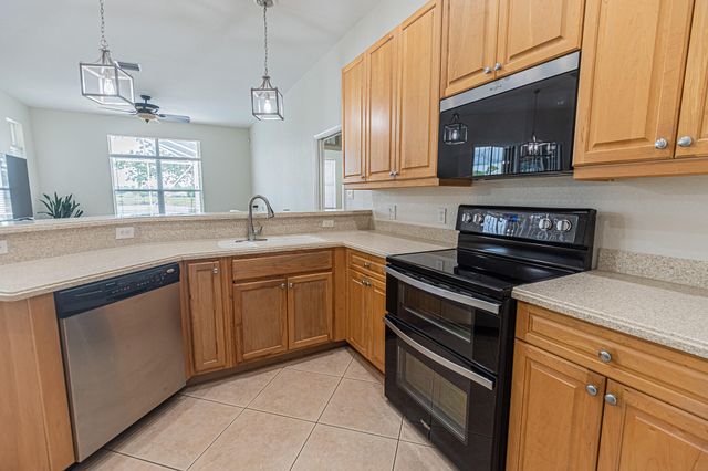 208 SW Whitewood Drive, Port St. Lucie, Port St Lucie, FL 34953
